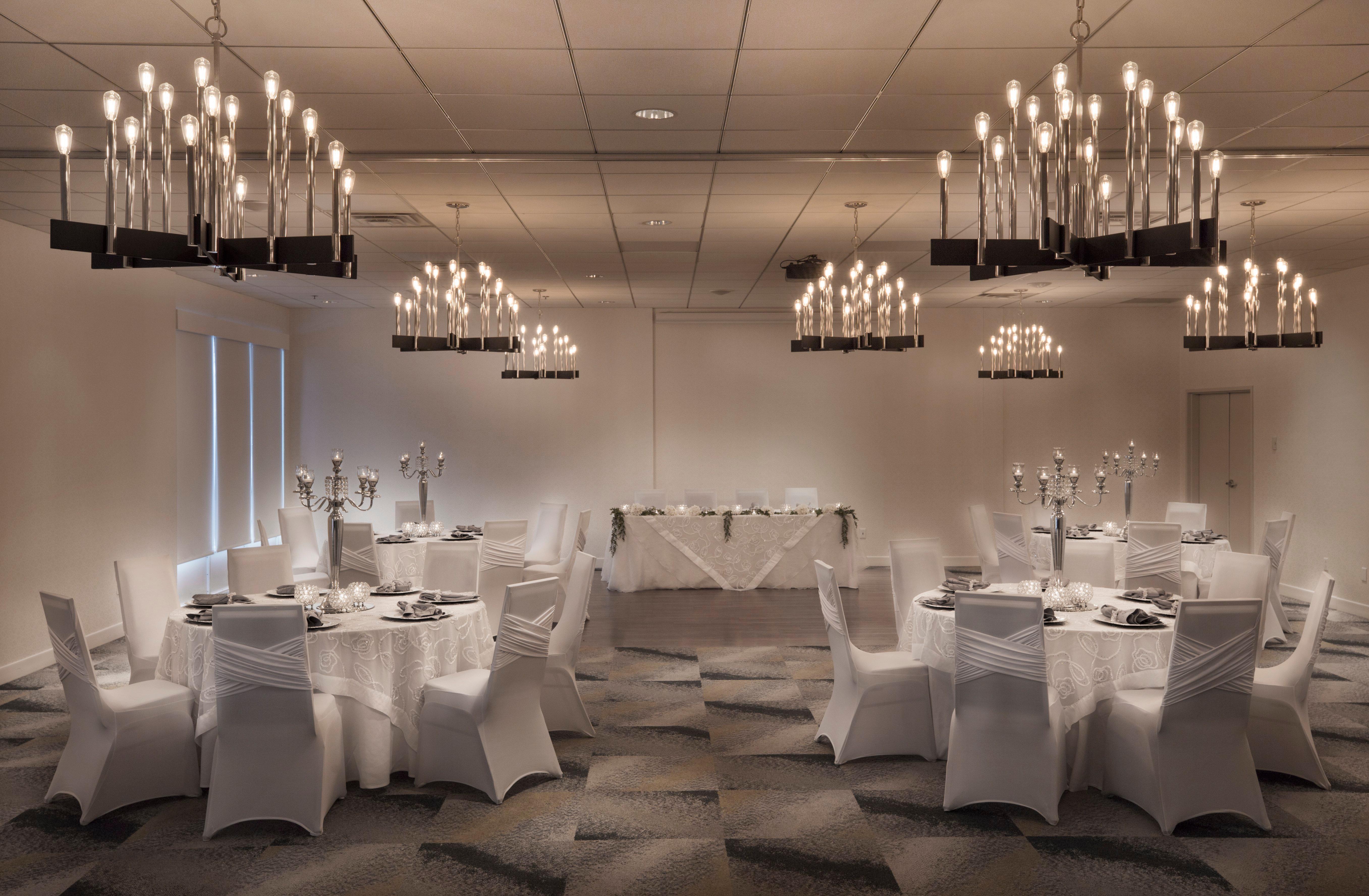 Holiday Inn Montreal Longueuil By Ihg Exterior photo