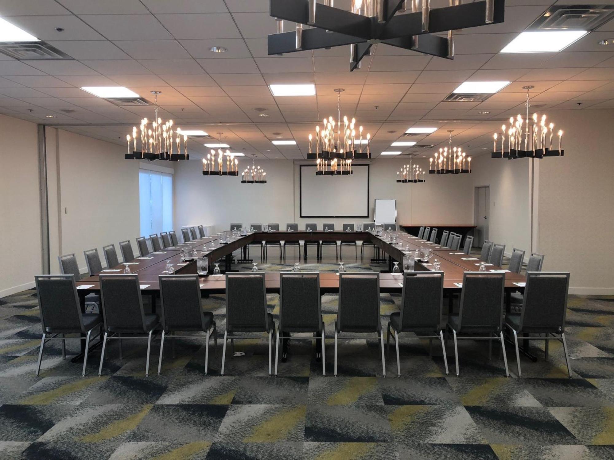 Holiday Inn Montreal Longueuil By Ihg Exterior photo